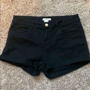 Black h&m denim shorts